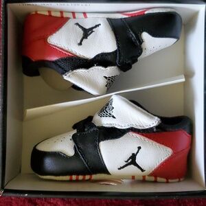 Air Jordan 1st Crib Baby Shoes 3c NEW